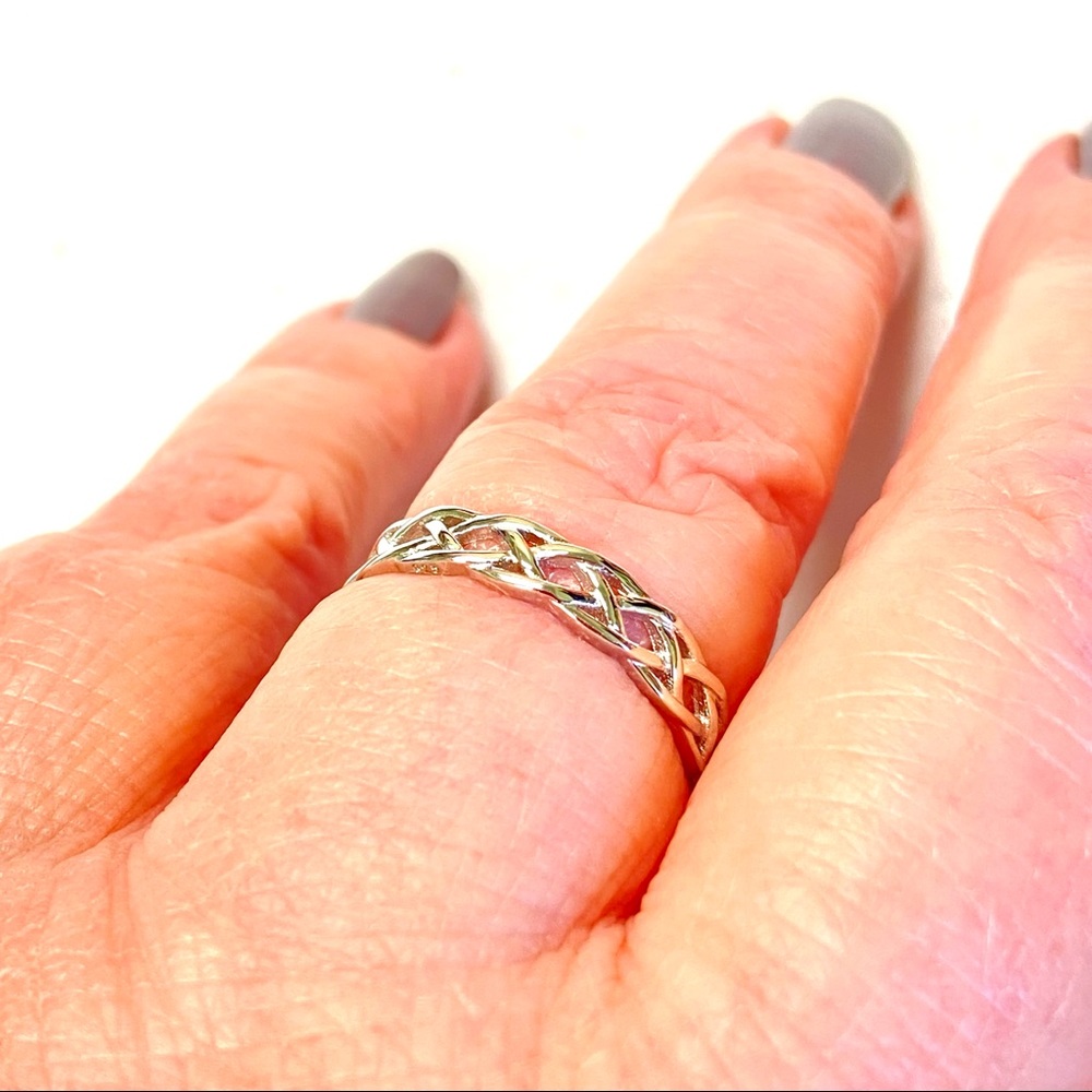 Ring-Sterling Silver Celtic Knot Eternity Band-NEW